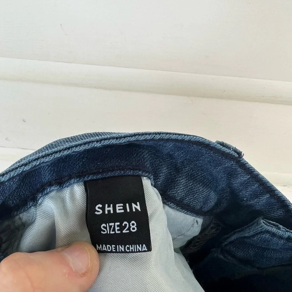 NWOT Shein Womens Size 28 Dark Wash Distressed High Rise Bootcut/Flare Jeans - Picture 4 of 4